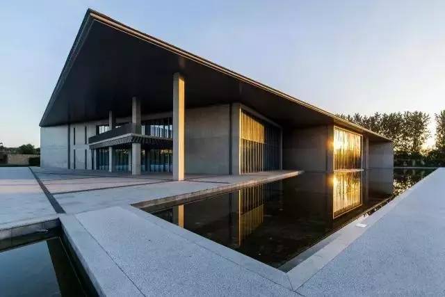 文化藝術(shù)中心門票:免費(fèi)咨詢電話:0571-88769066地址:余杭區(qū)104國(guó)道